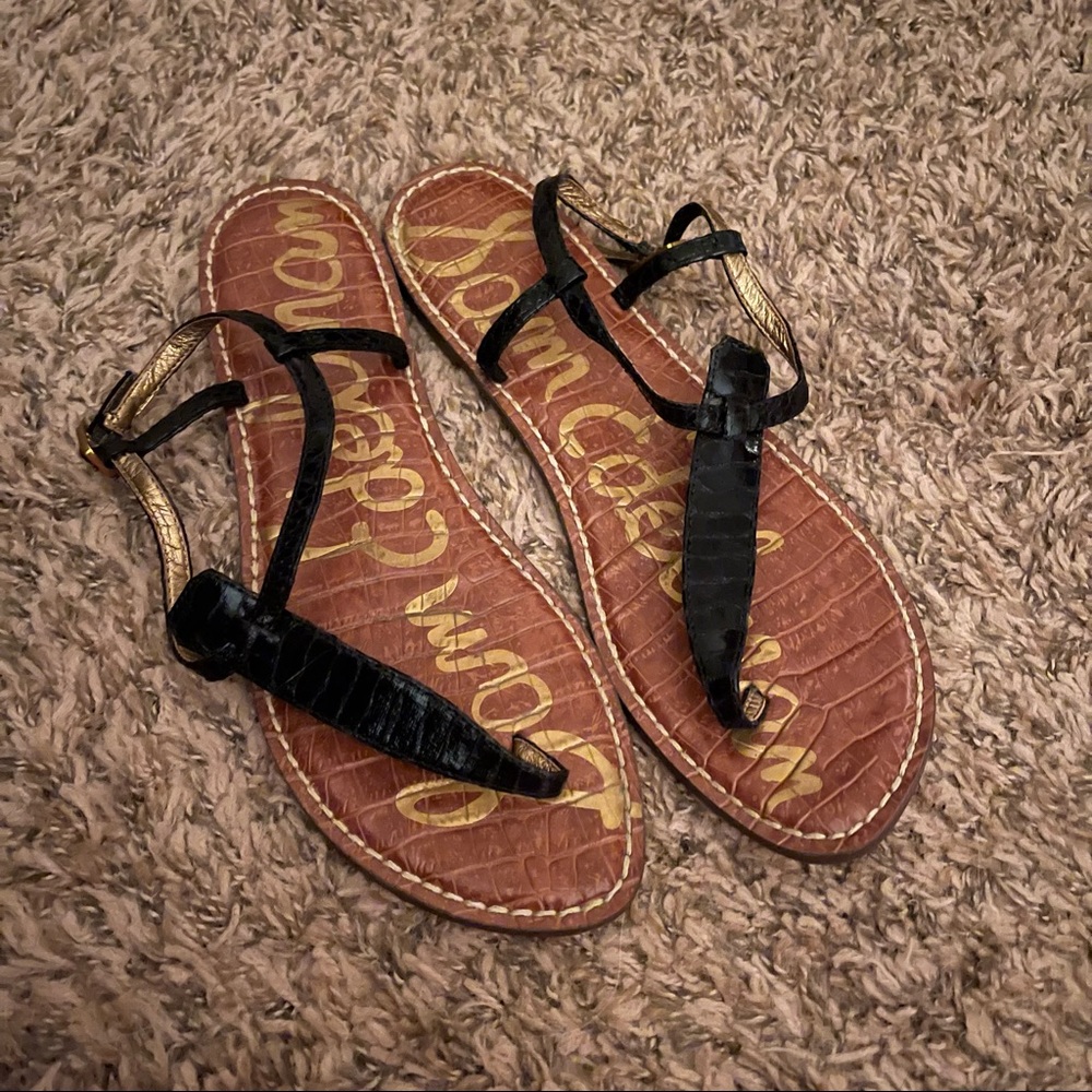 Sam Edelman Naomi Thong Sandal Black and Gold W9.5